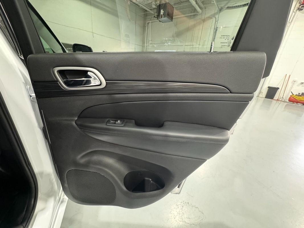 Used 2020 Jeep Grand Cherokee Altitude image 34
