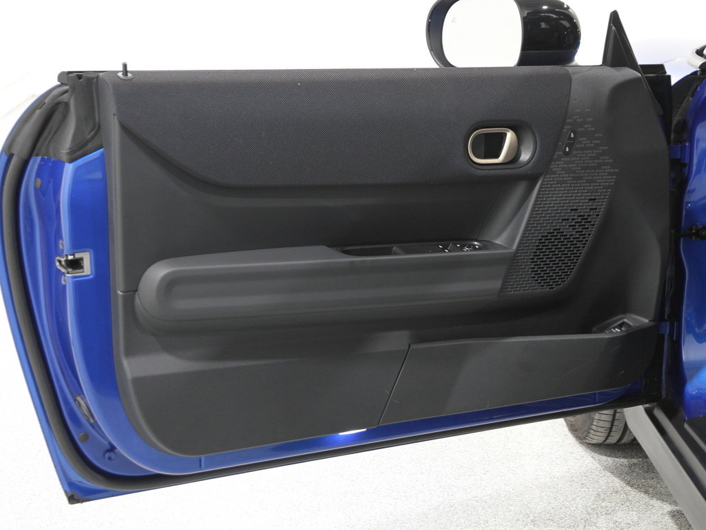 Certified 2025 MINI Cooper S image 4