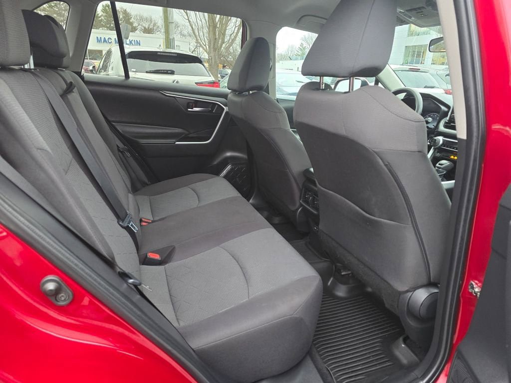 Used 2023 Toyota RAV4 XLE AWD/4WD image 14