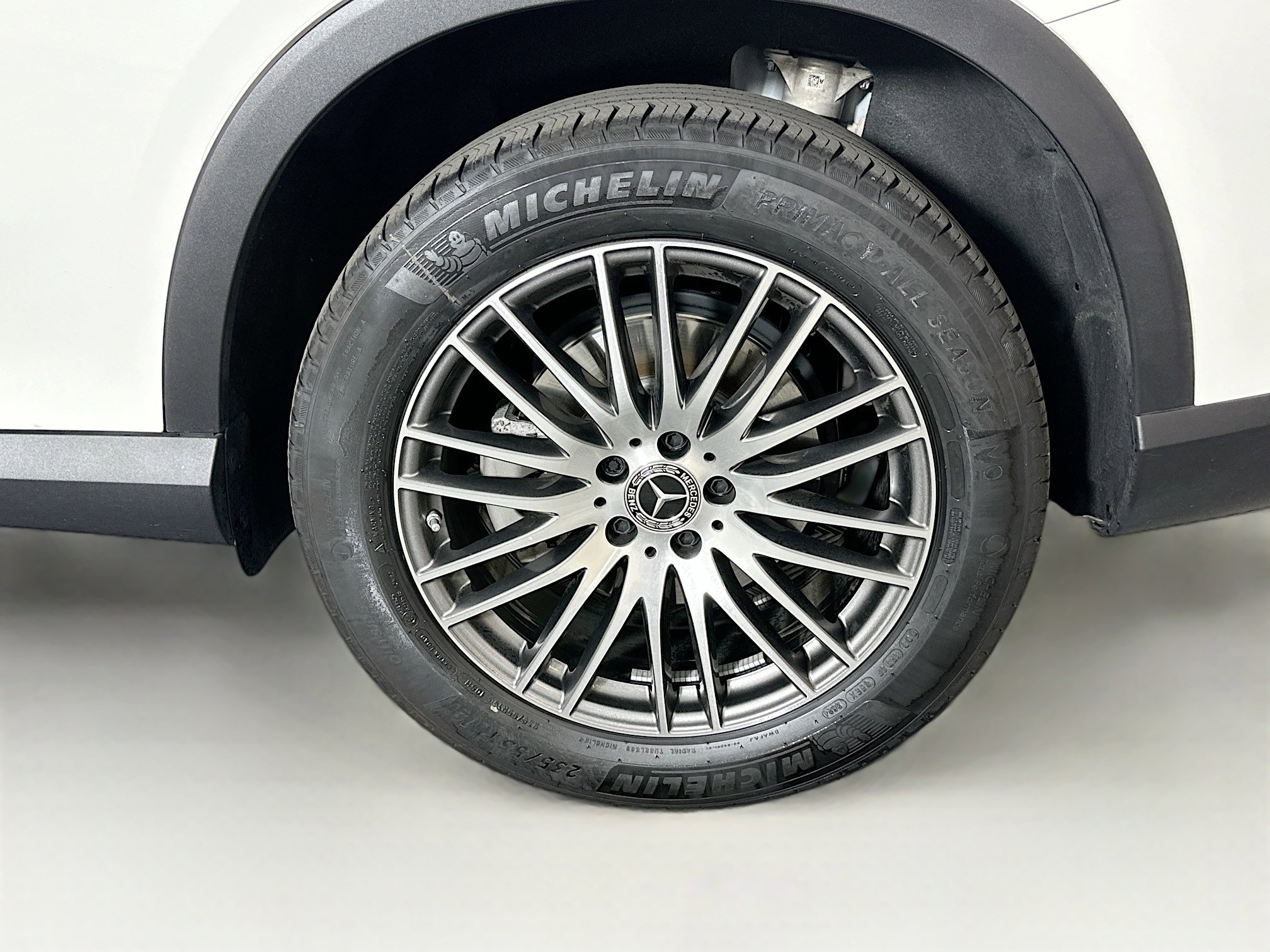 Used 2025 Mercedes-Benz GLC 300 image 11