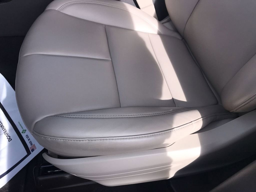 Used 2023 Lincoln Aviator AWD w/ Premium Package image 12