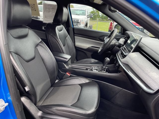 Used 2024 Jeep Compass Latitude AWD/4WD image 35