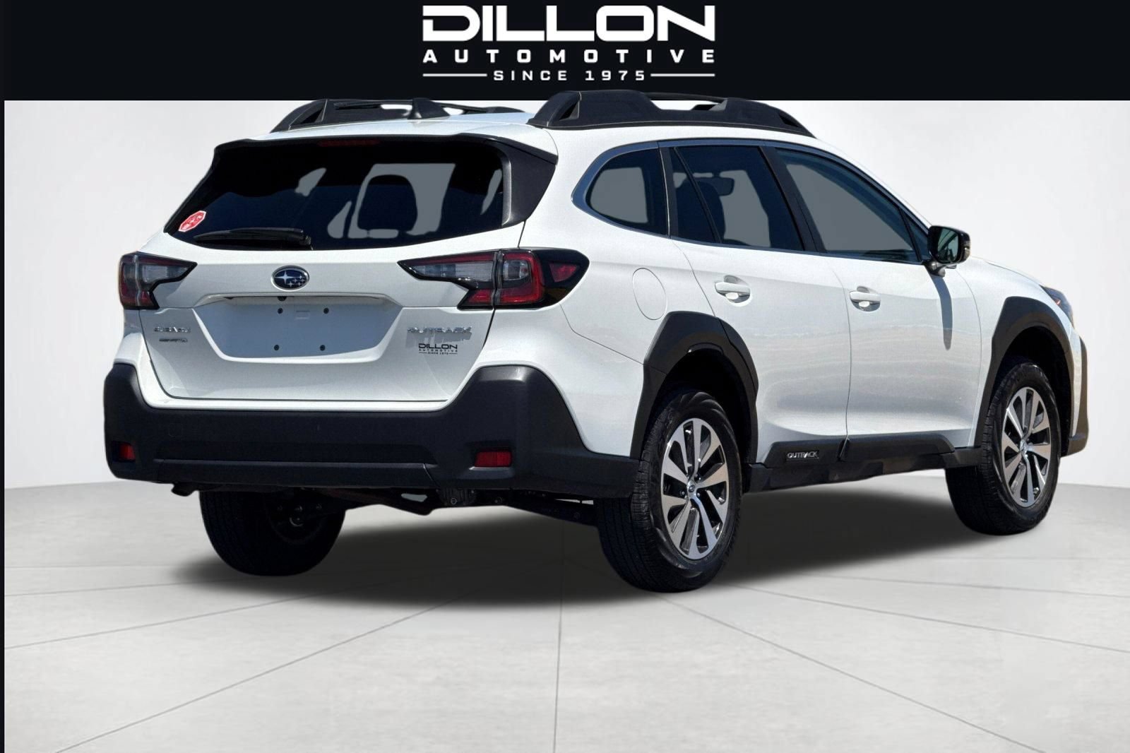 Used 2025 Subaru Outback Premium AWD/4WD image 4