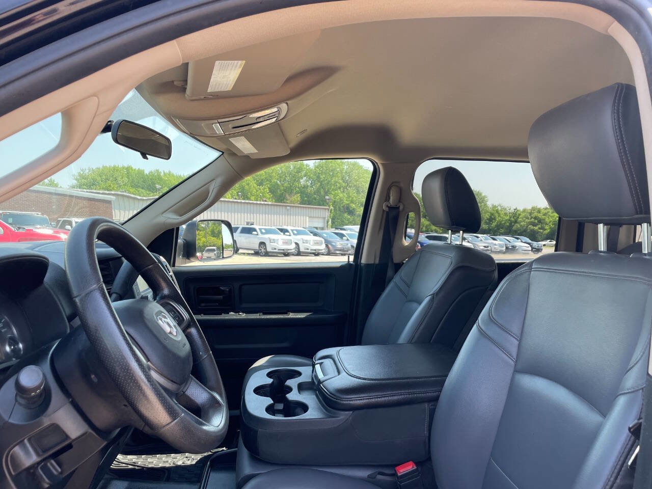 Used 2020 RAM 5500 Tradesman w/ Chrome Appearance Group image 17