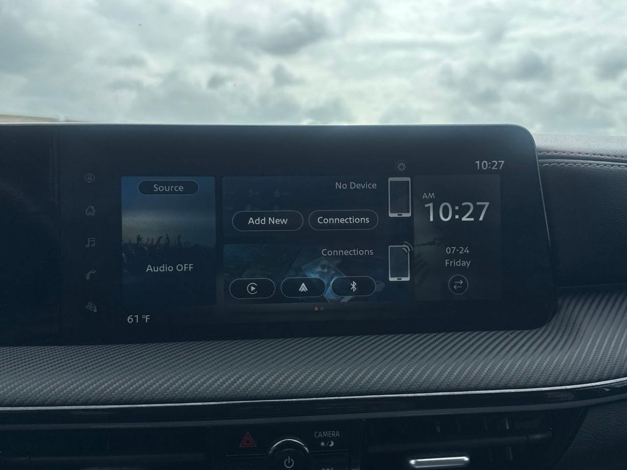 Certified 2025 Nissan Kicks SR FWD image 44
