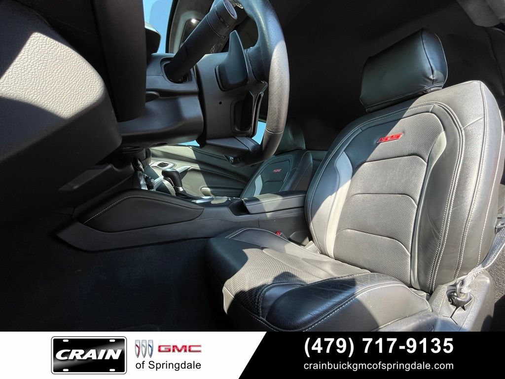 Used 2018 Chevrolet Camaro SS RWD image 23