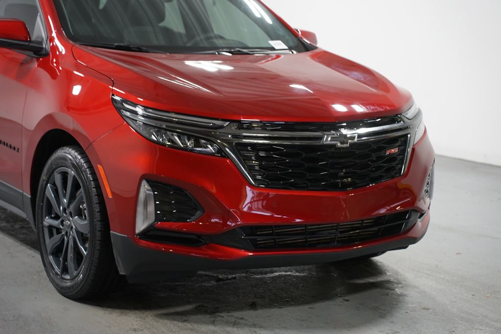Used 2023 Chevrolet Equinox RS w/ RS Leather Package image 4
