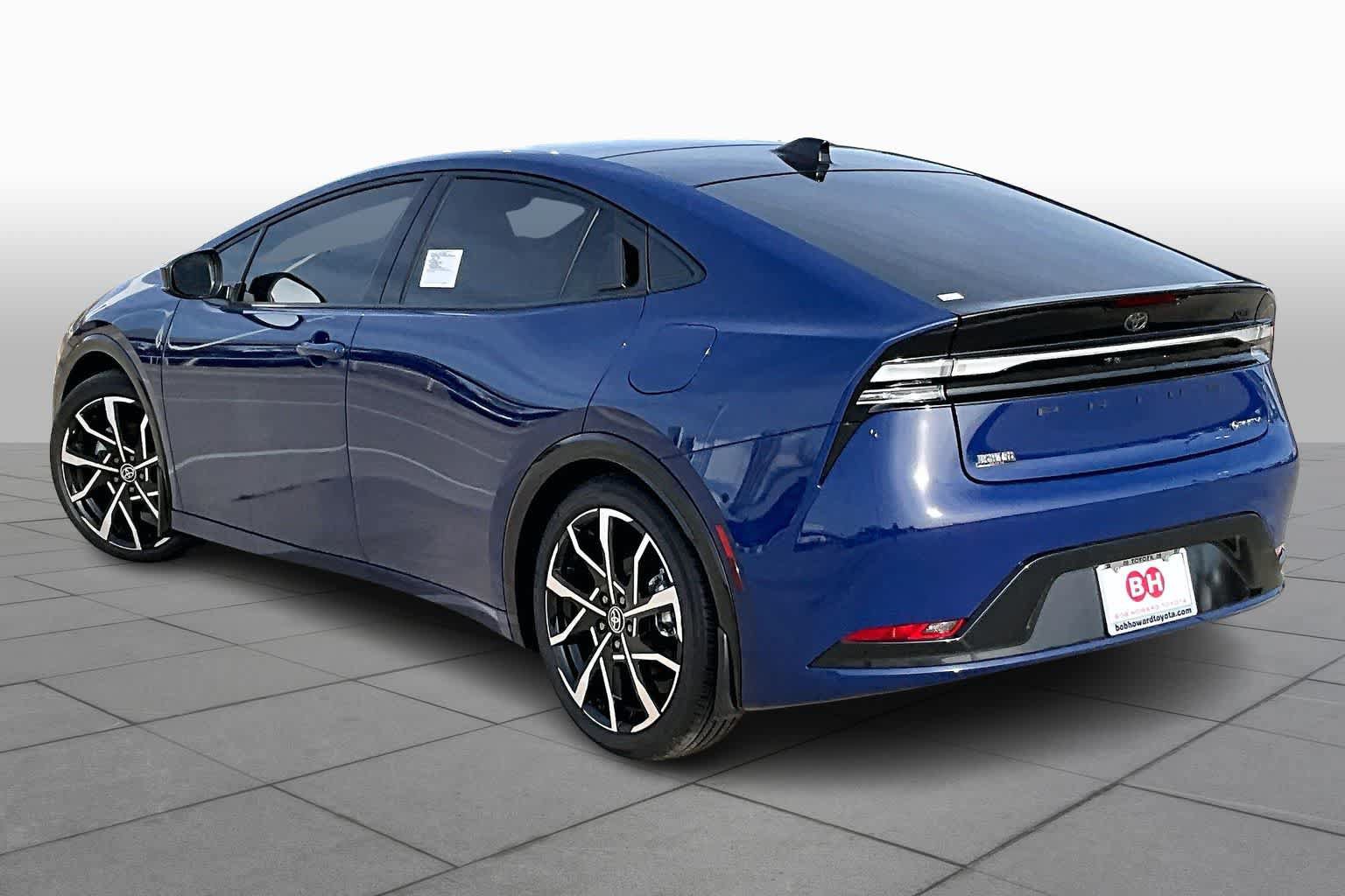 New 2026 Toyota Prius Plug-In Hybrid FWD image 12
