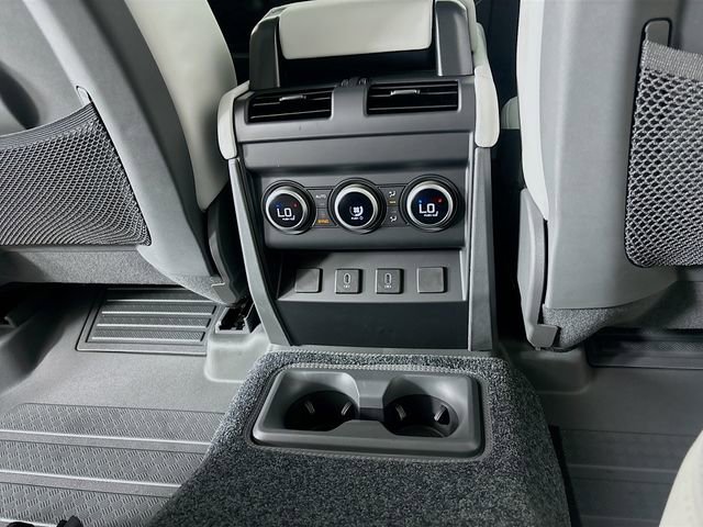 New 2026 Land Rover Defender 130 X-Dynamic SE image 24