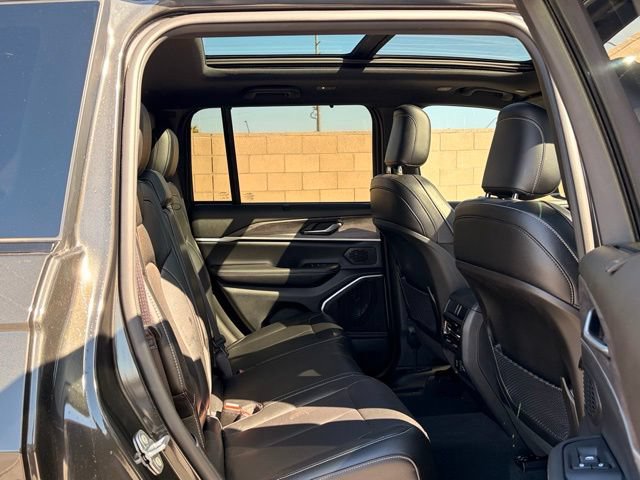 Used 2024 Jeep Grand Cherokee Limited 4xe AWD/4WD image 16