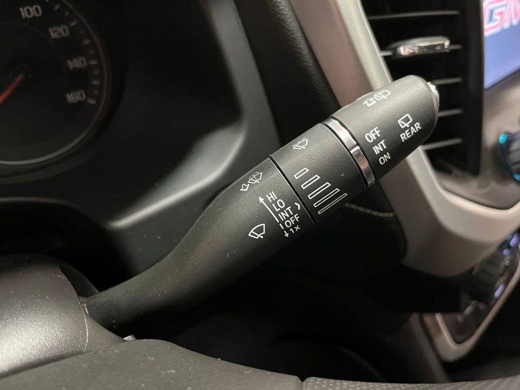 Certified 2023 GMC Acadia SLE w/ Driver Convenience Package image 31