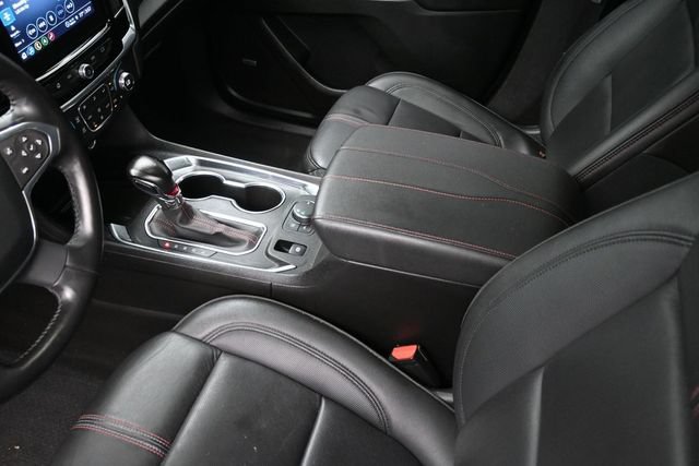 Used 2022 Chevrolet Traverse RS FWD image 18