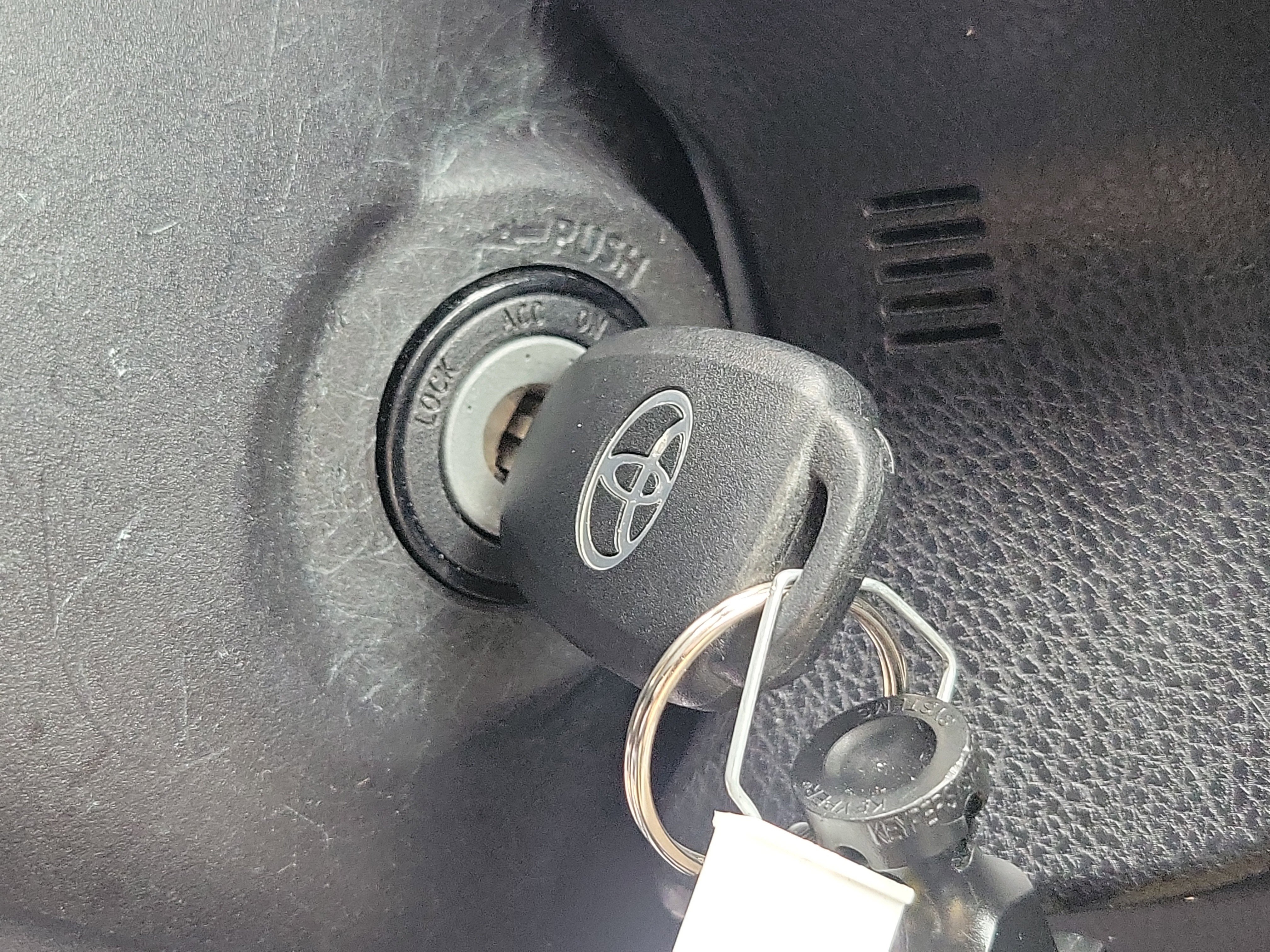 Used 2017 Toyota Corolla LE w/ Carpet Mat Package (TMS) image 23
