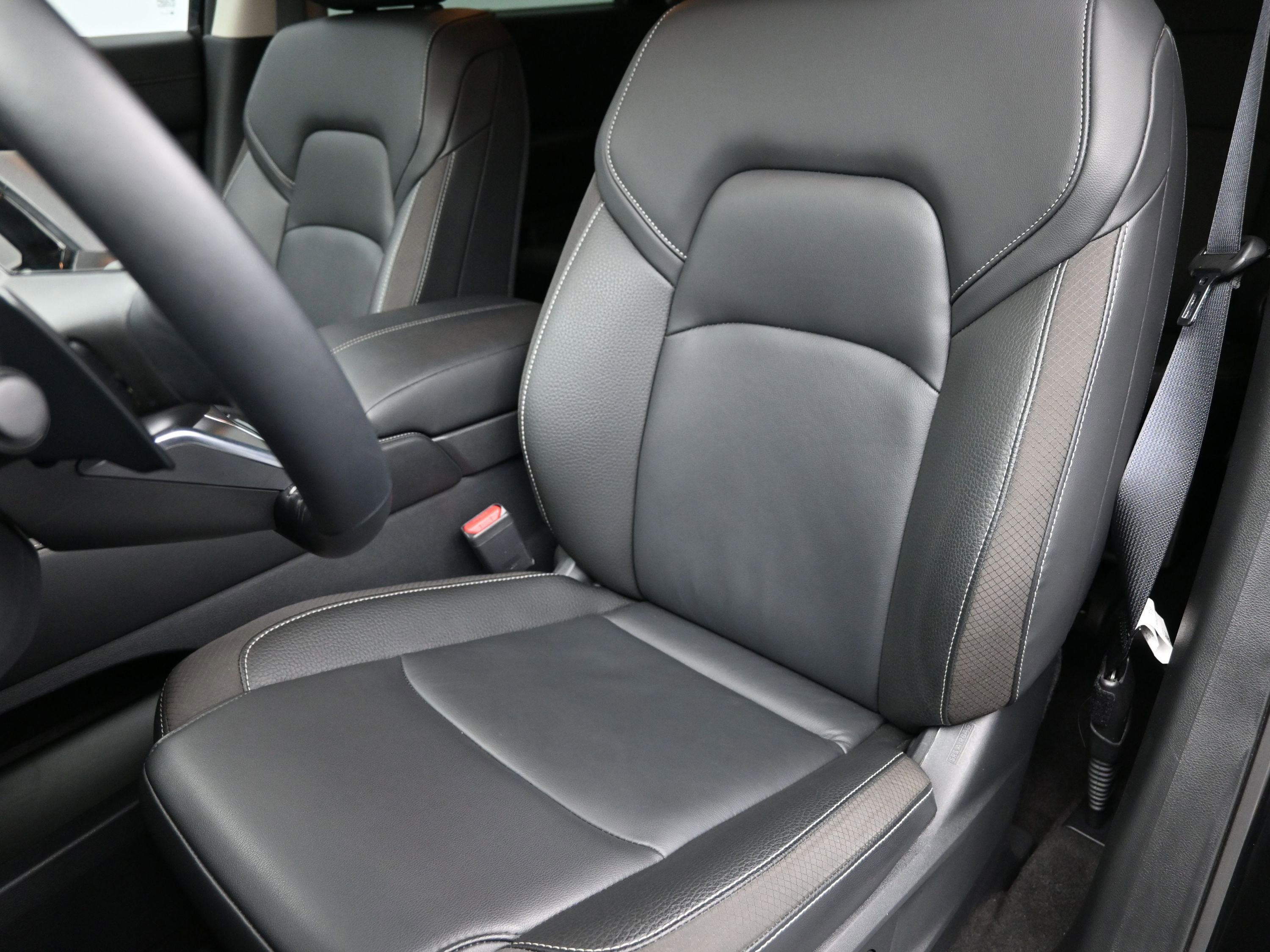 Used 2025 Nissan Pathfinder SL image 21