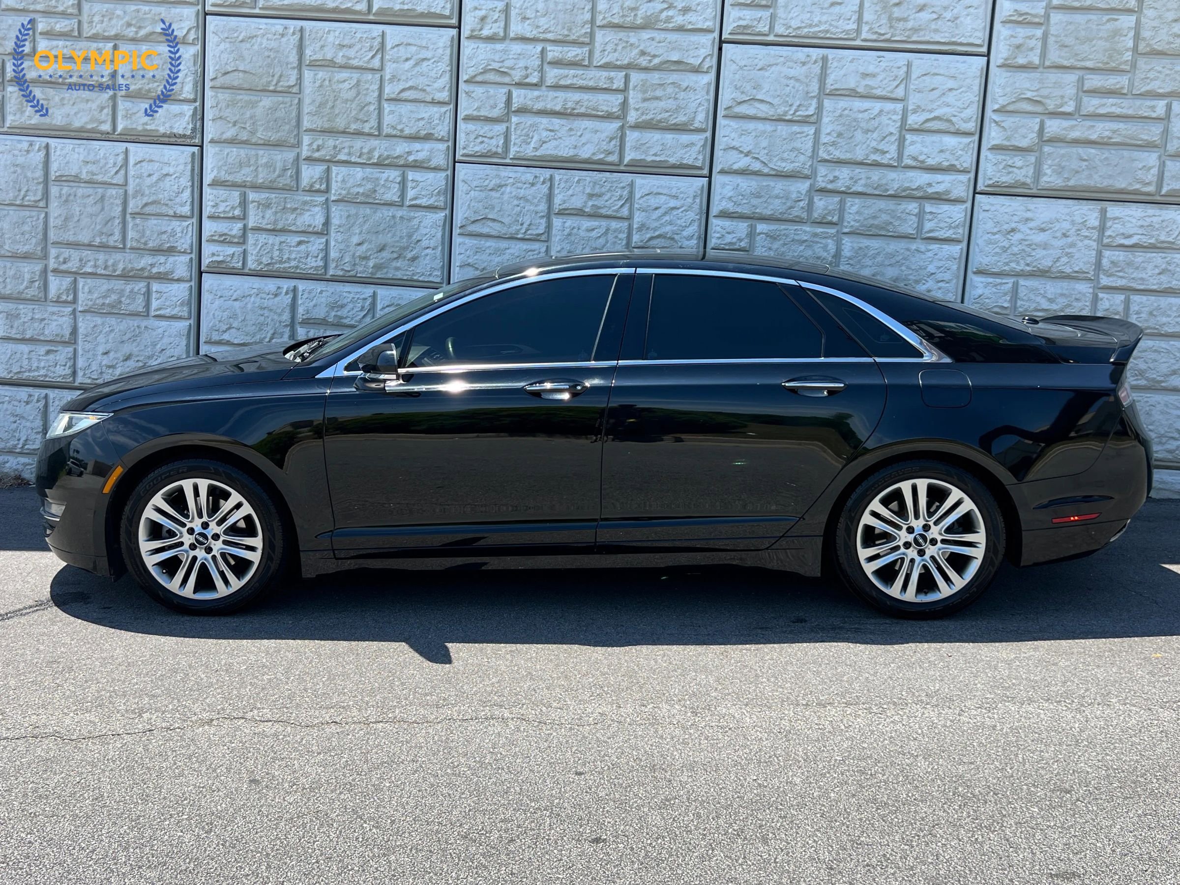 Used 2016 Lincoln MKZ w/ Equipment Group 200A Select FWD image 7