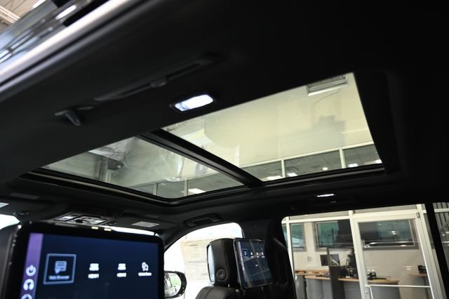 New 2026 GMC Yukon XL Denali Ultimate w/ LPO, Floor Liner Package AWD/4WD image 29