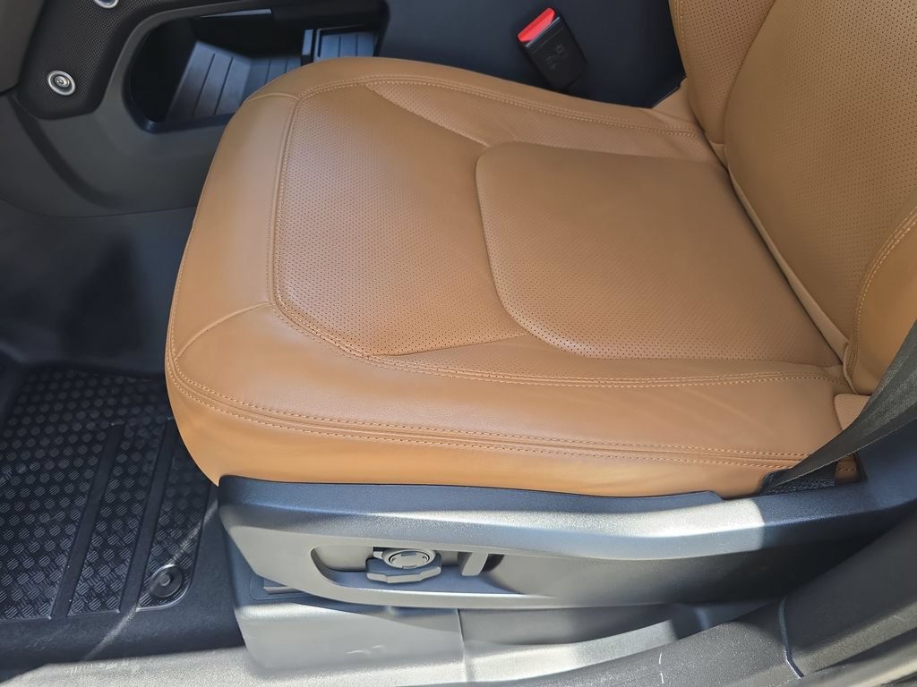 Certified 2024 Land Rover Defender 110 Carpathian Edition AWD/4WD image 29