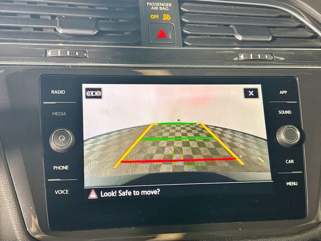 Certified 2022 Volkswagen Tiguan SE image 16
