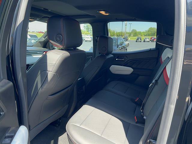 Used 2024 GMC Canyon AT4X AWD/4WD image 17