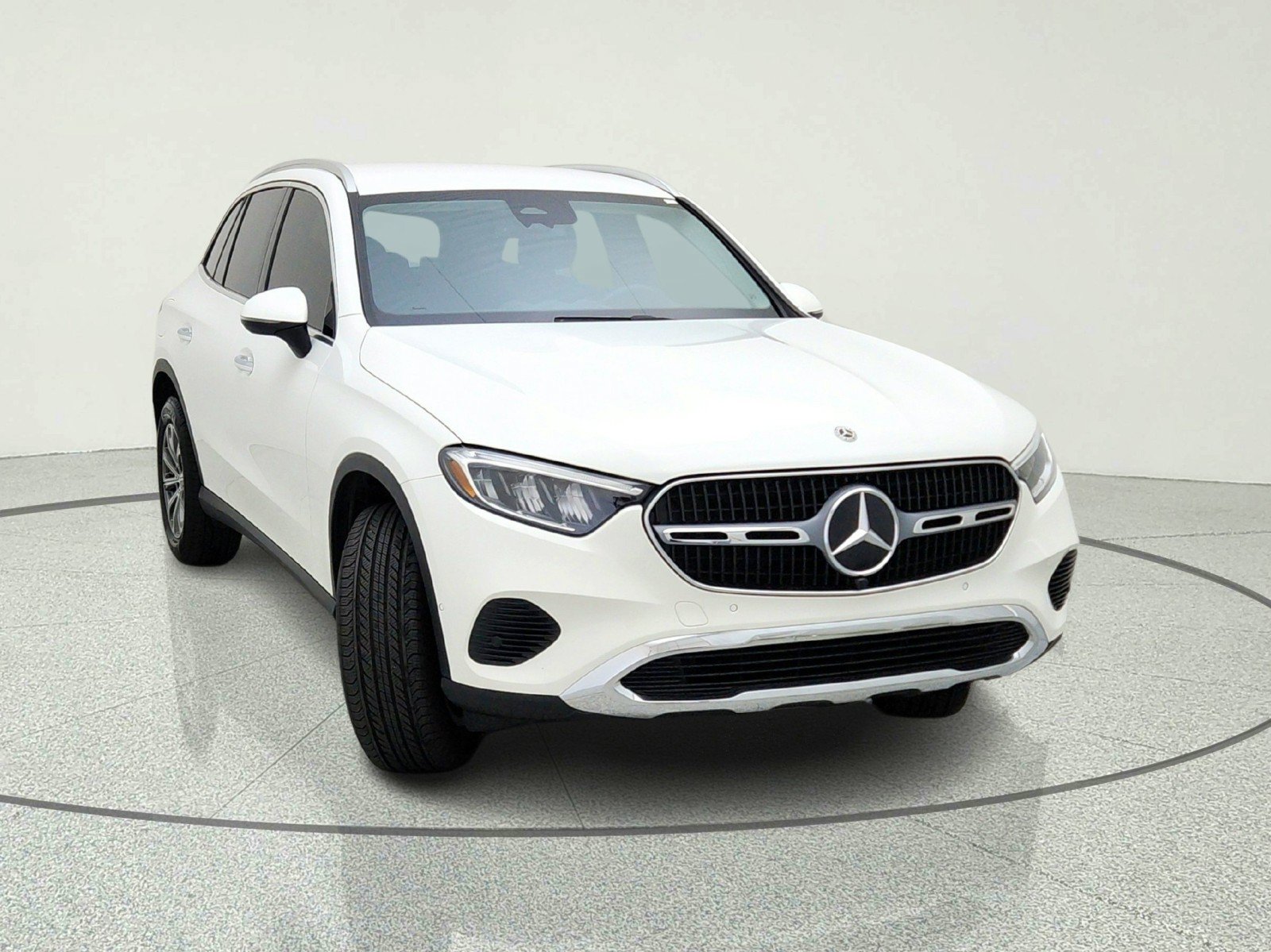 Certified 2024 Mercedes-Benz GLC 300 image 4
