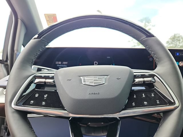 Certified 2025 Cadillac Optiq Luxury 2 AWD/4WD image 19
