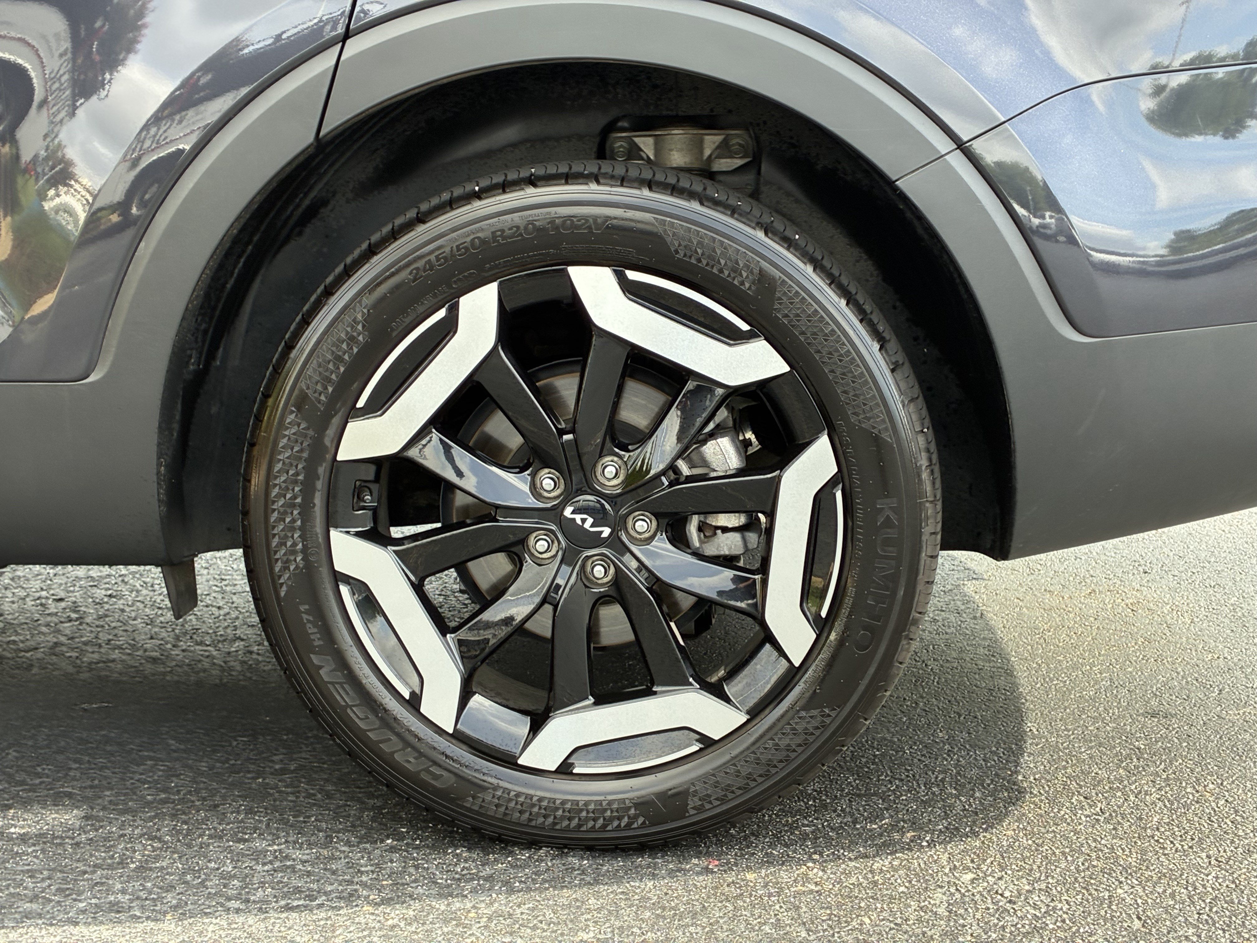 Used 2025 Kia Telluride S FWD image 9