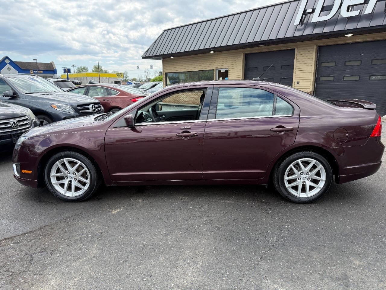 Used 2011 Ford Fusion SEL w/ 302A Rapid Spec Order Code image 8