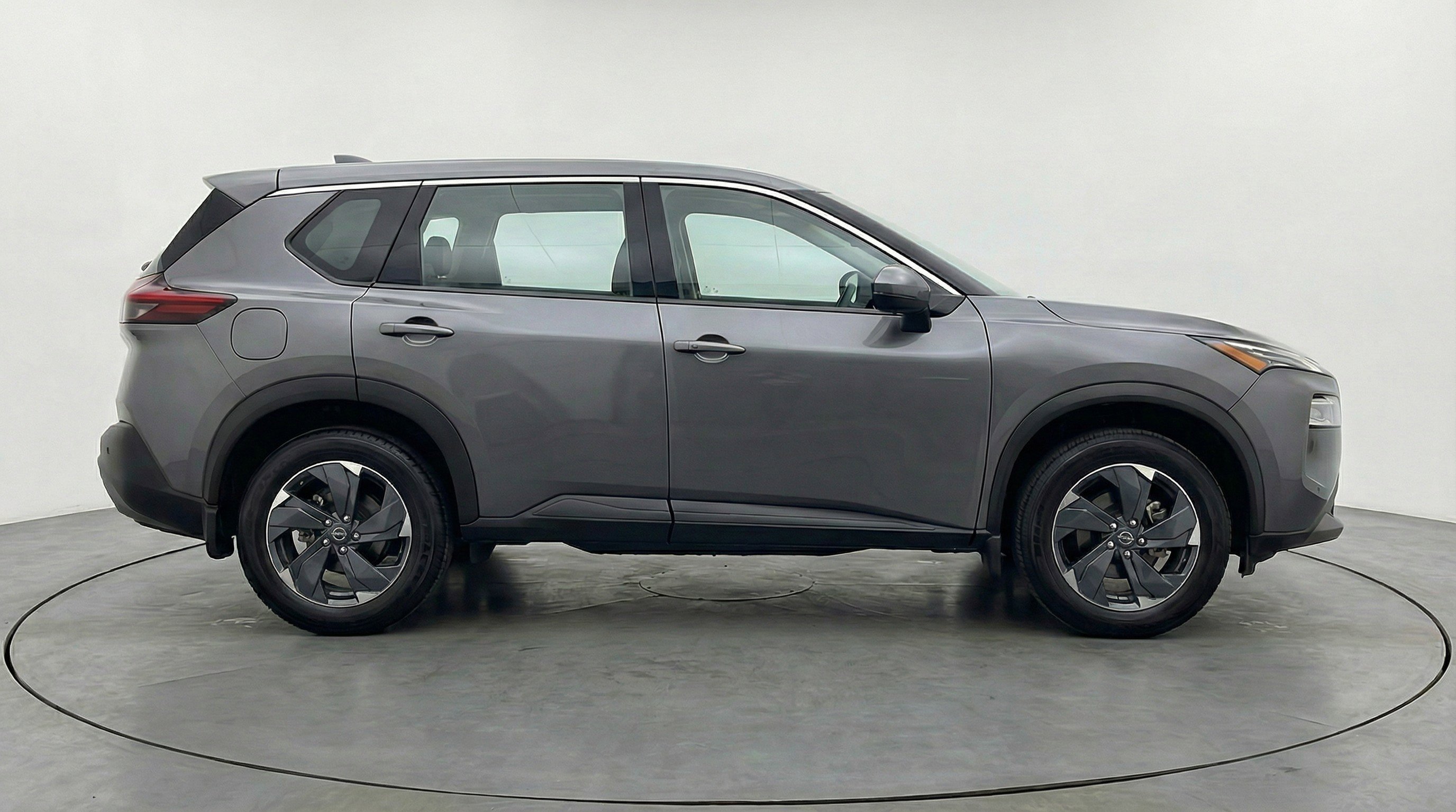 Used 2025 Nissan Rogue SV FWD image 14