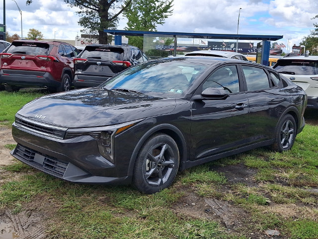 Certified 2025 Kia K4 FWD image 3