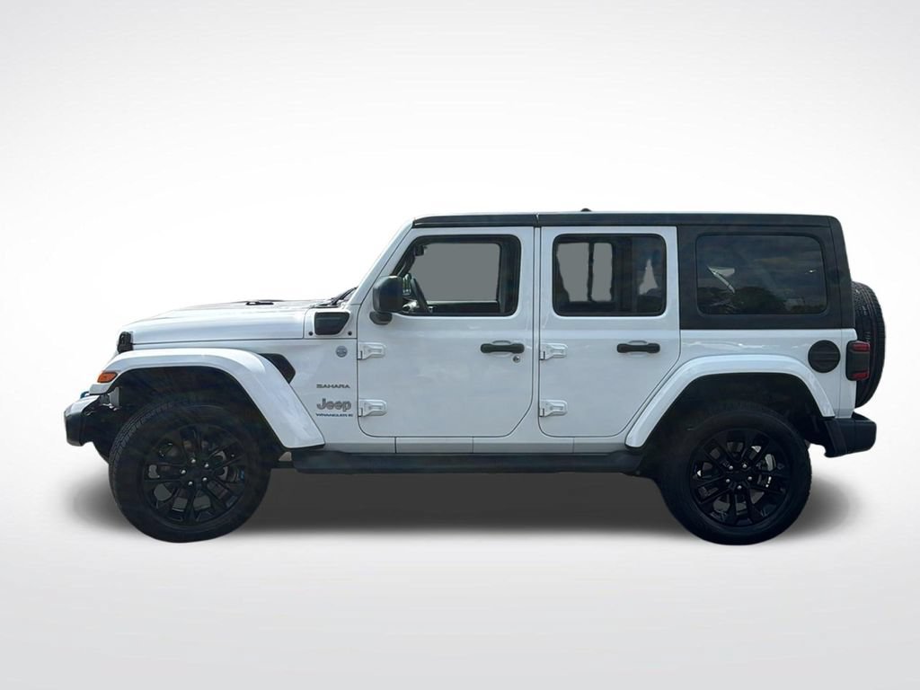 Used 2023 Jeep Wrangler Unlimited Sahara w/ Cold Weather Group AWD/4WD image 4