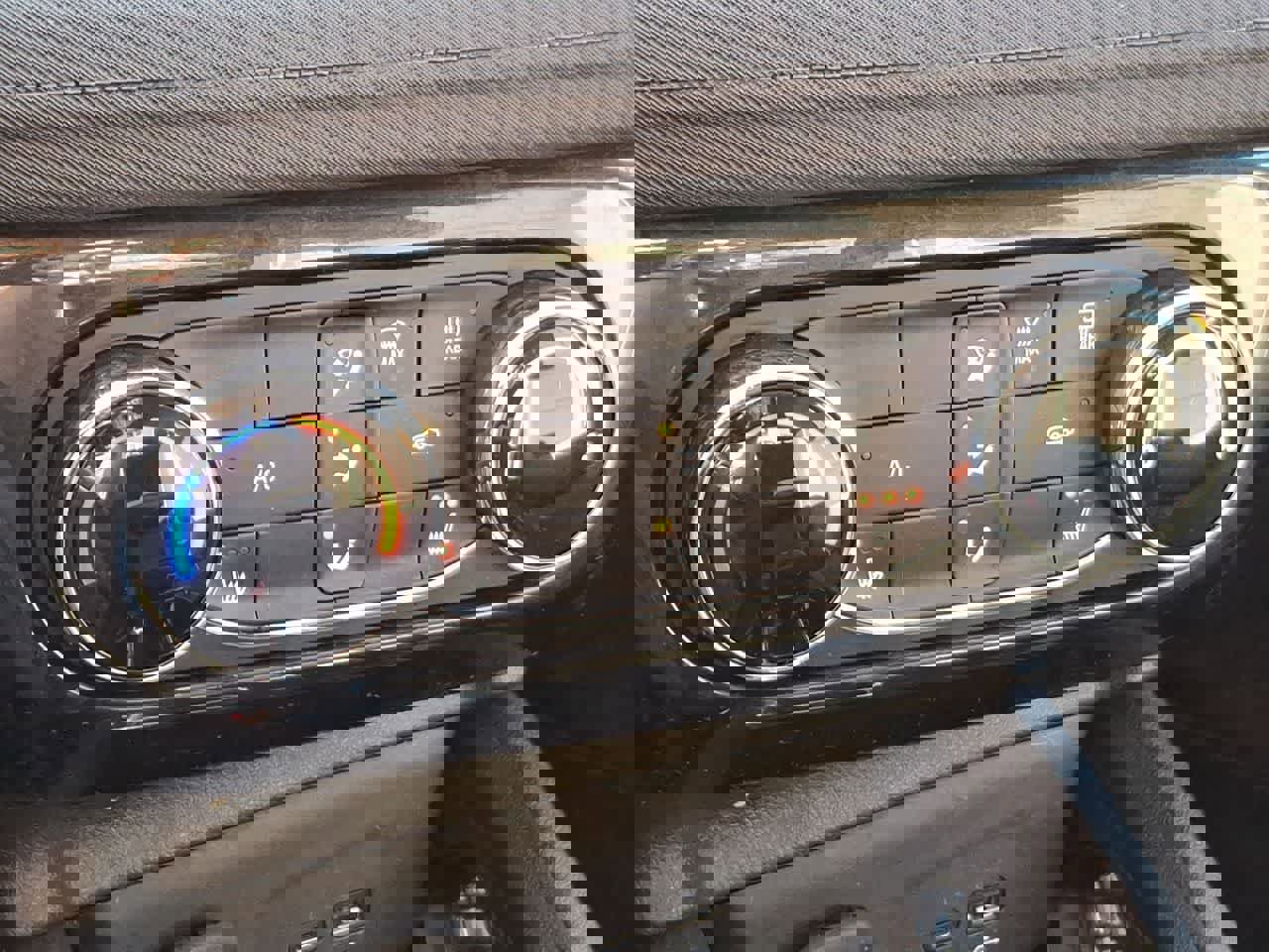 Used 2024 Chevrolet TrailBlazer LT w/ LT Cold Weather Package image 25