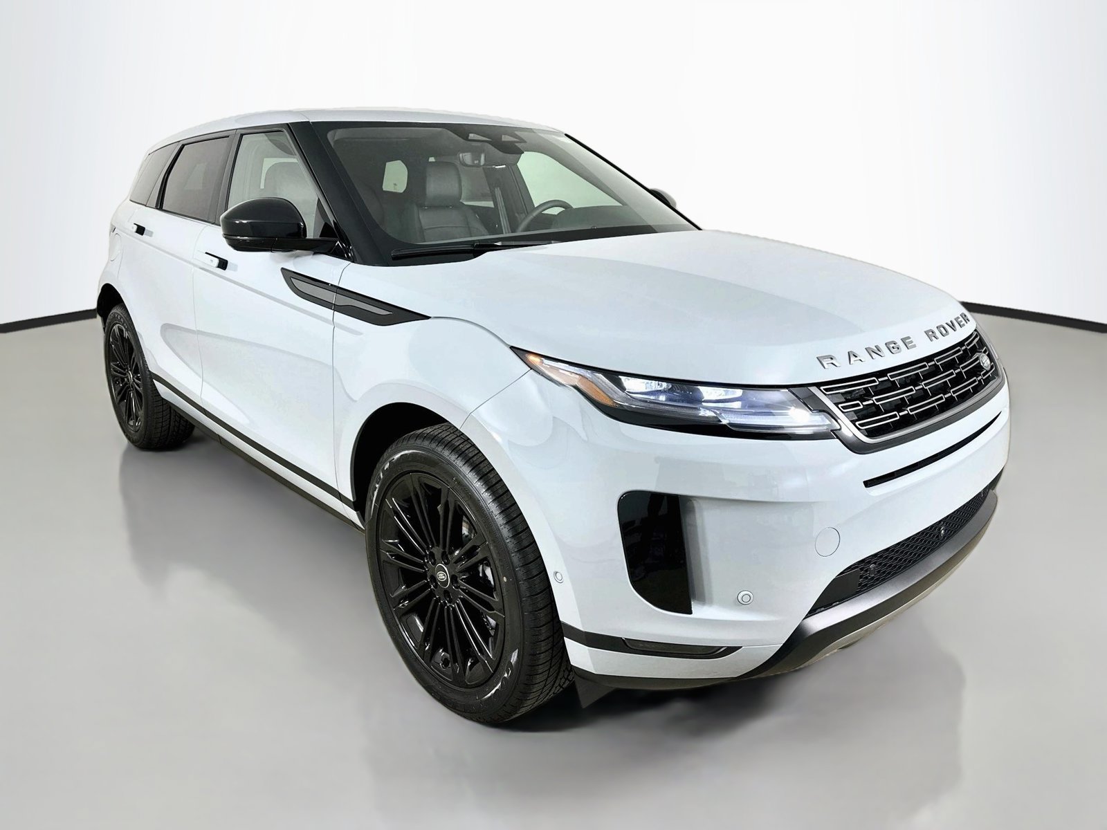 New 2026 Land Rover Range Rover Evoque S AWD/4WD image 3