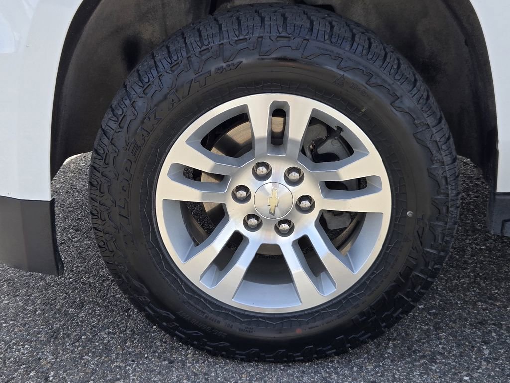 Used 2019 Chevrolet Tahoe LT w/ Luxury Package AWD/4WD image 7