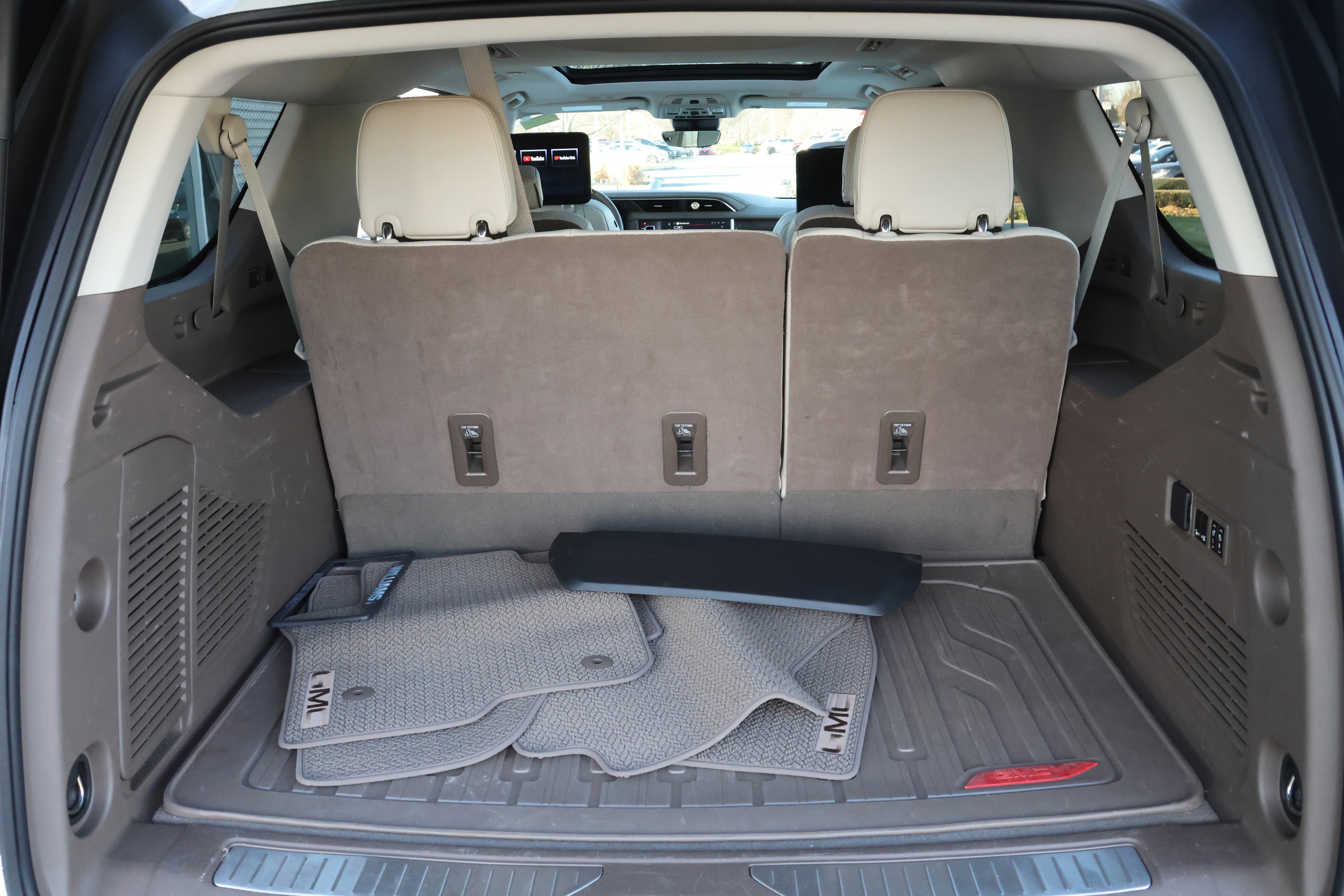 Used 2024 GMC Yukon XL Denali w/ Denali Reserve Package image 38