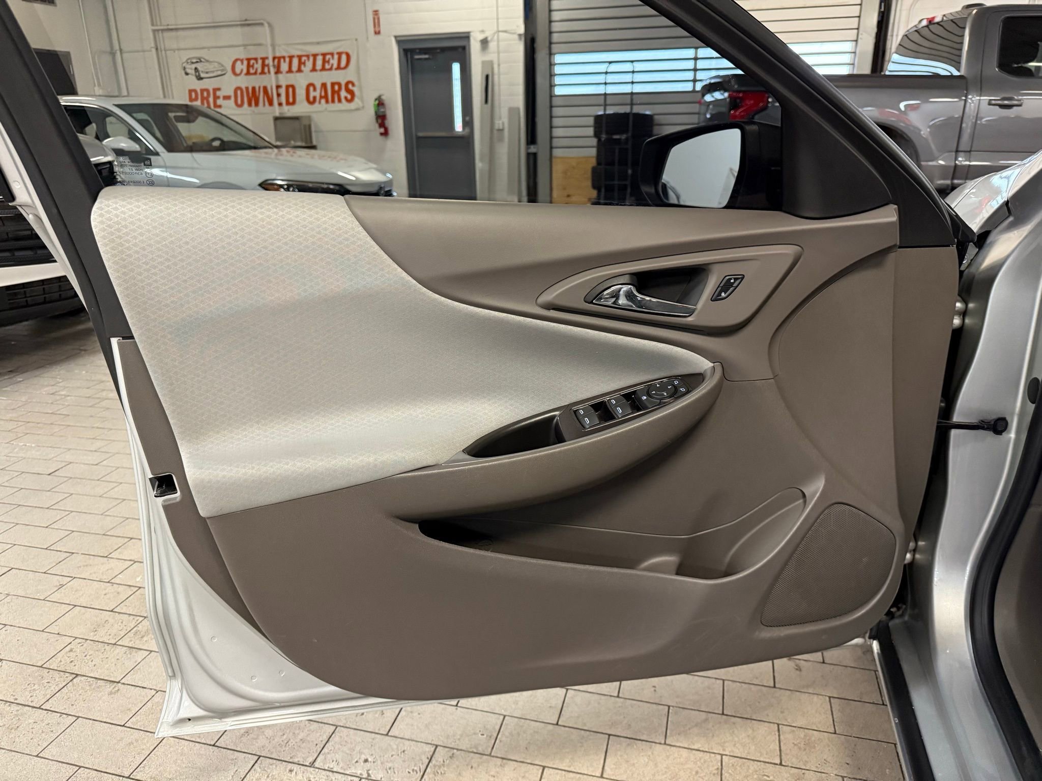 Used 2016 Chevrolet Malibu LS image 31