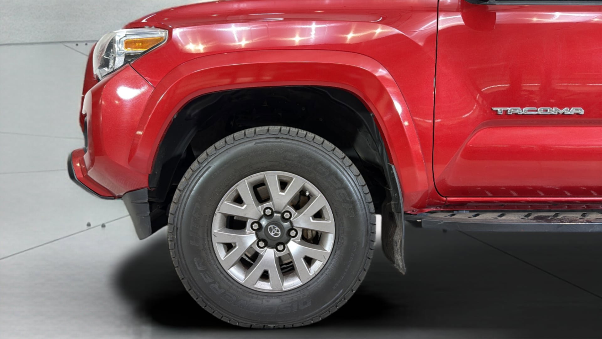 Used 2016 Toyota Tacoma SR5 w/ SR5 Appearance Package (SN) AWD/4WD image 36