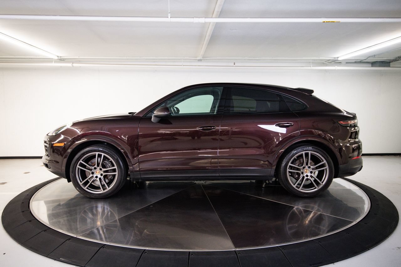 Certified 2023 Porsche Cayenne Platinum Edition AWD/4WD image 2