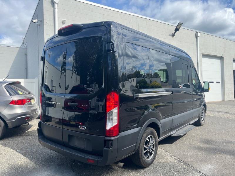 Used 2023 Ford Transit 350 XLT image 6