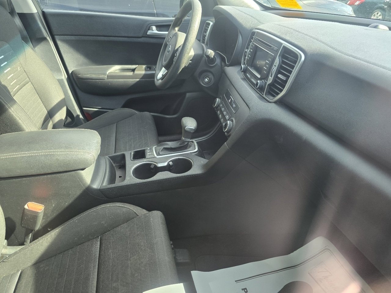 Used 2018 Kia Sportage LX image 10