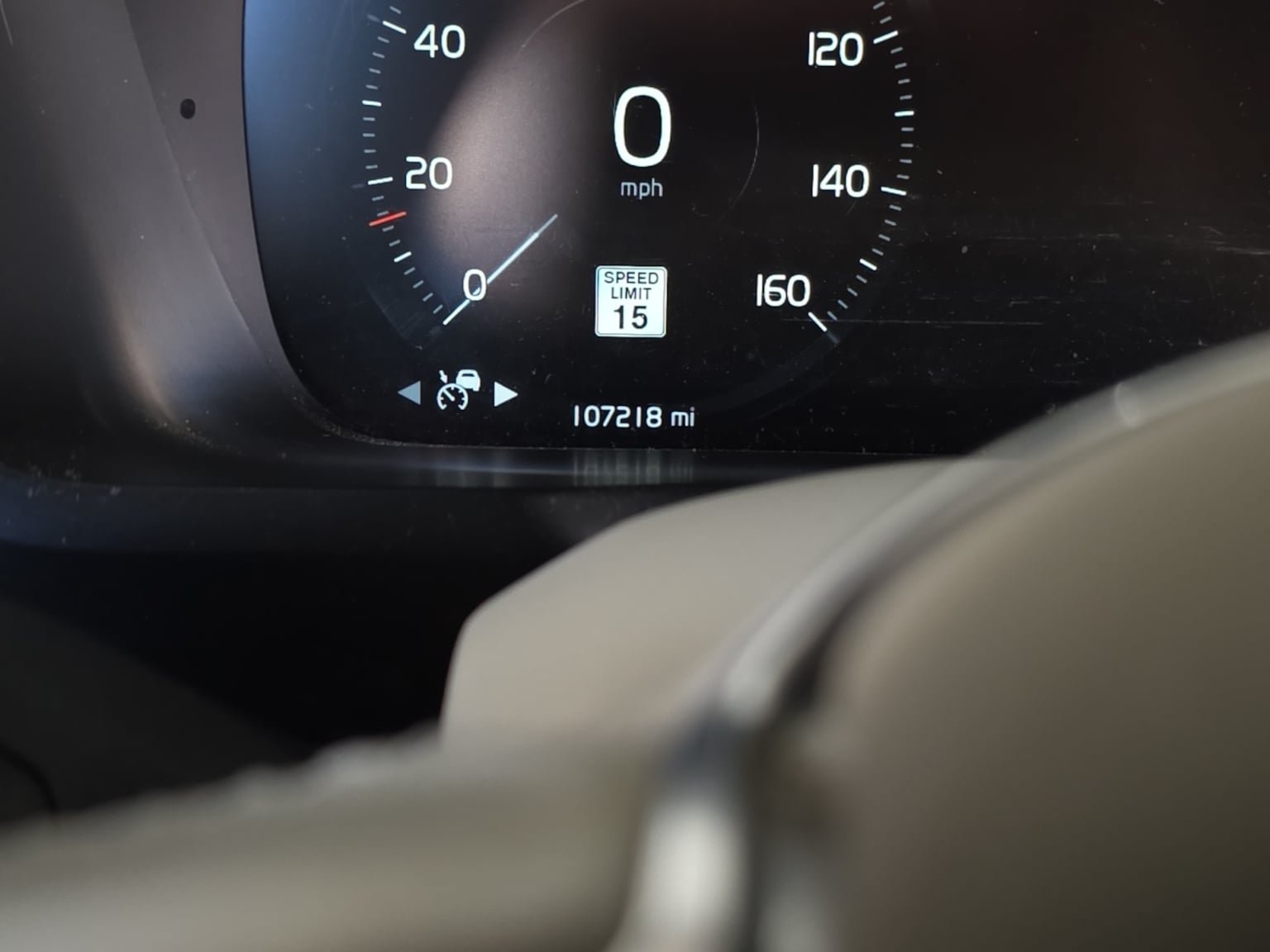 Used 2016 Volvo XC90 T6 Momentum AWD/4WD image 18