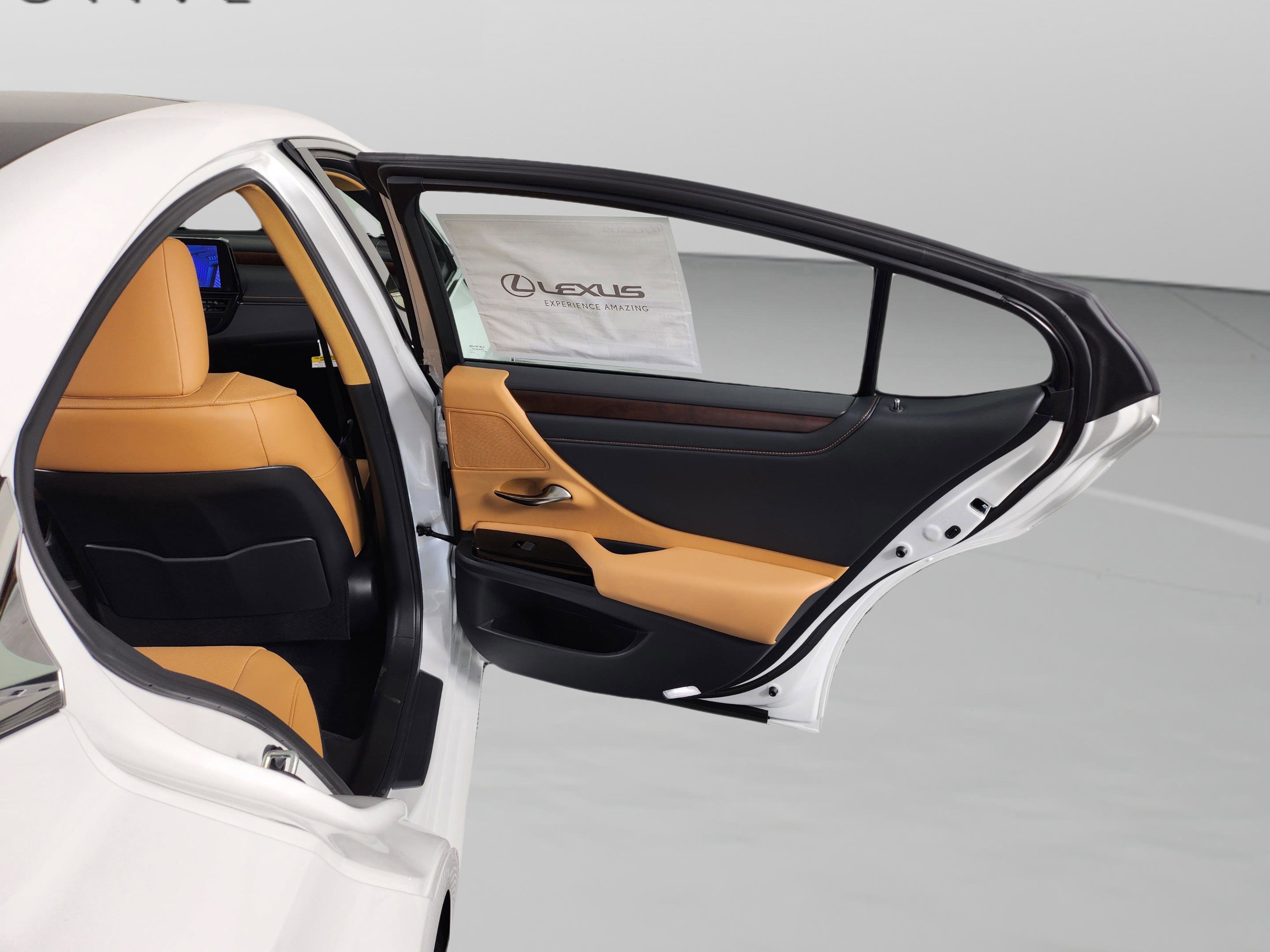 New 2025 Lexus ES 350 w/ Premium Package image 30