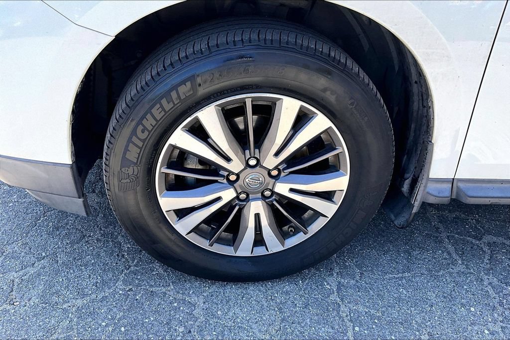 Used 2017 Nissan Pathfinder S FWD image 8