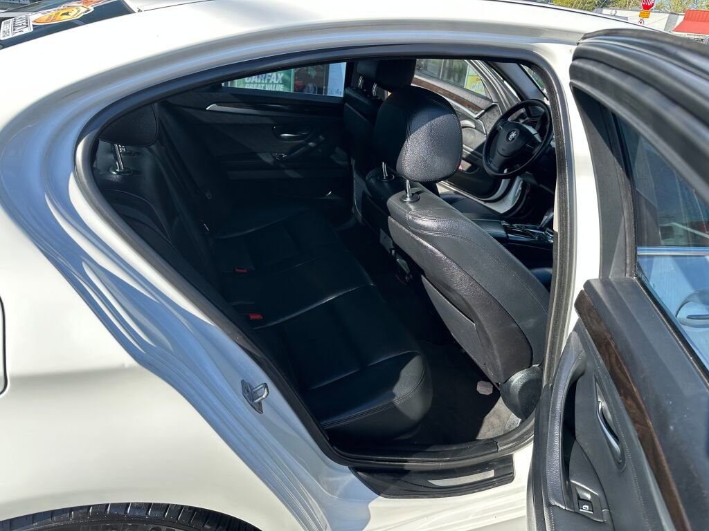 Used 2014 BMW 528i xDrive Sedan AWD/4WD image 14