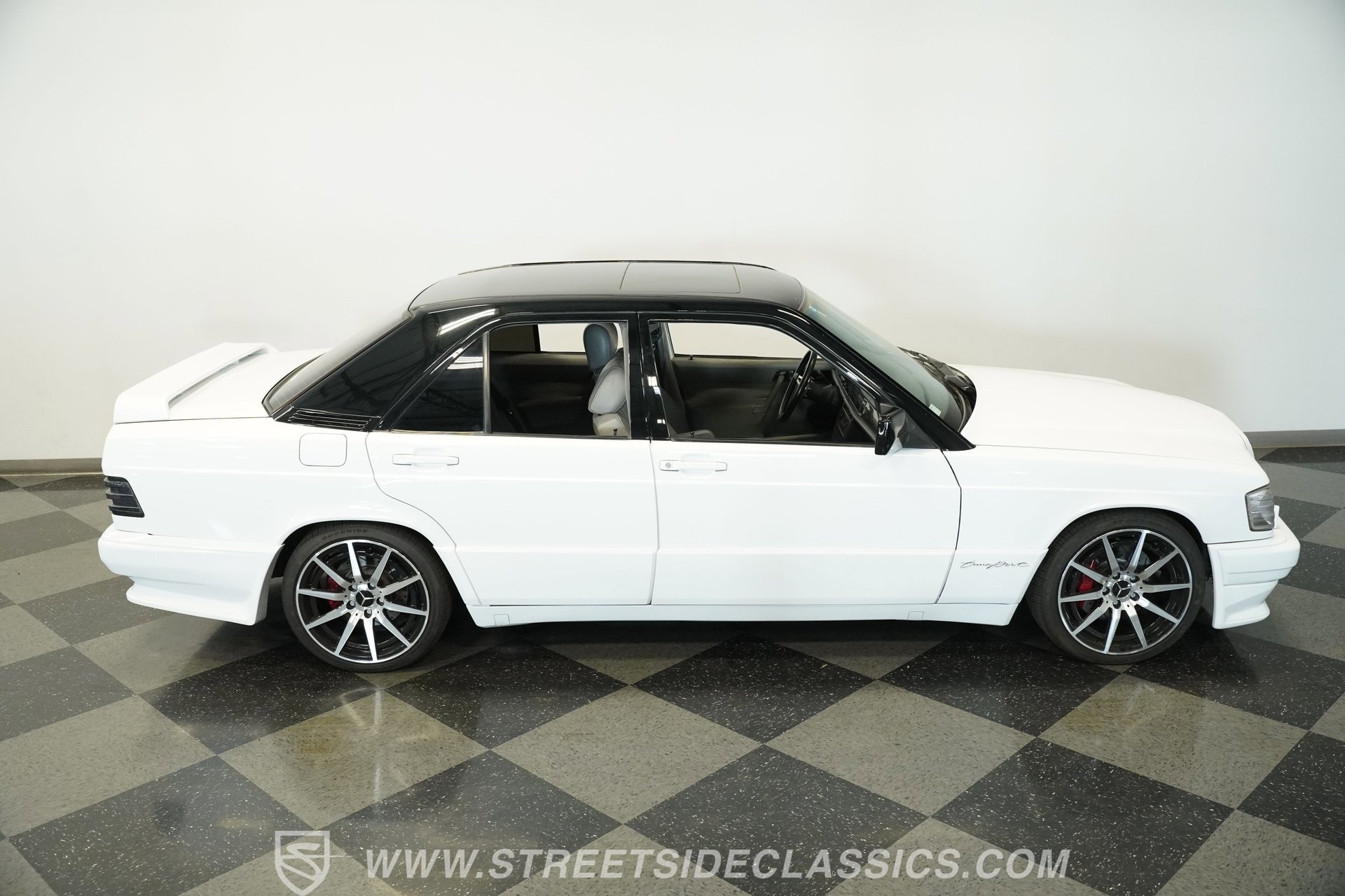 Used 1989 Mercedes-Benz 190 E 2.6 image 17