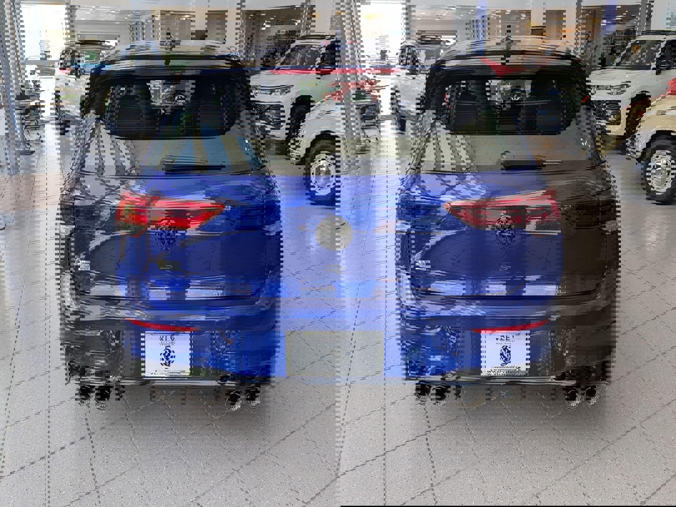 New 2025 Volkswagen Golf R Black Edition image 4