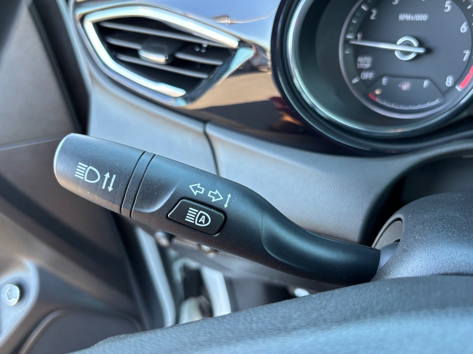 Used 2021 Buick Encore GX Select FWD image 23
