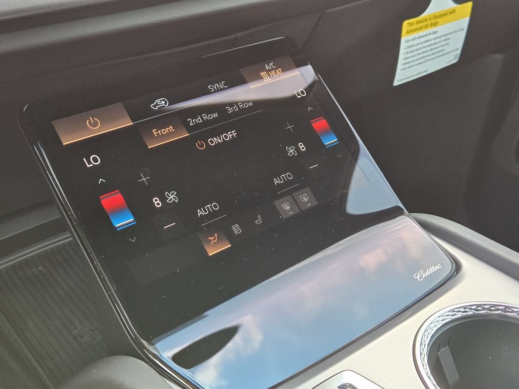 New 2027 Cadillac Vistiq Luxury AWD/4WD image 12