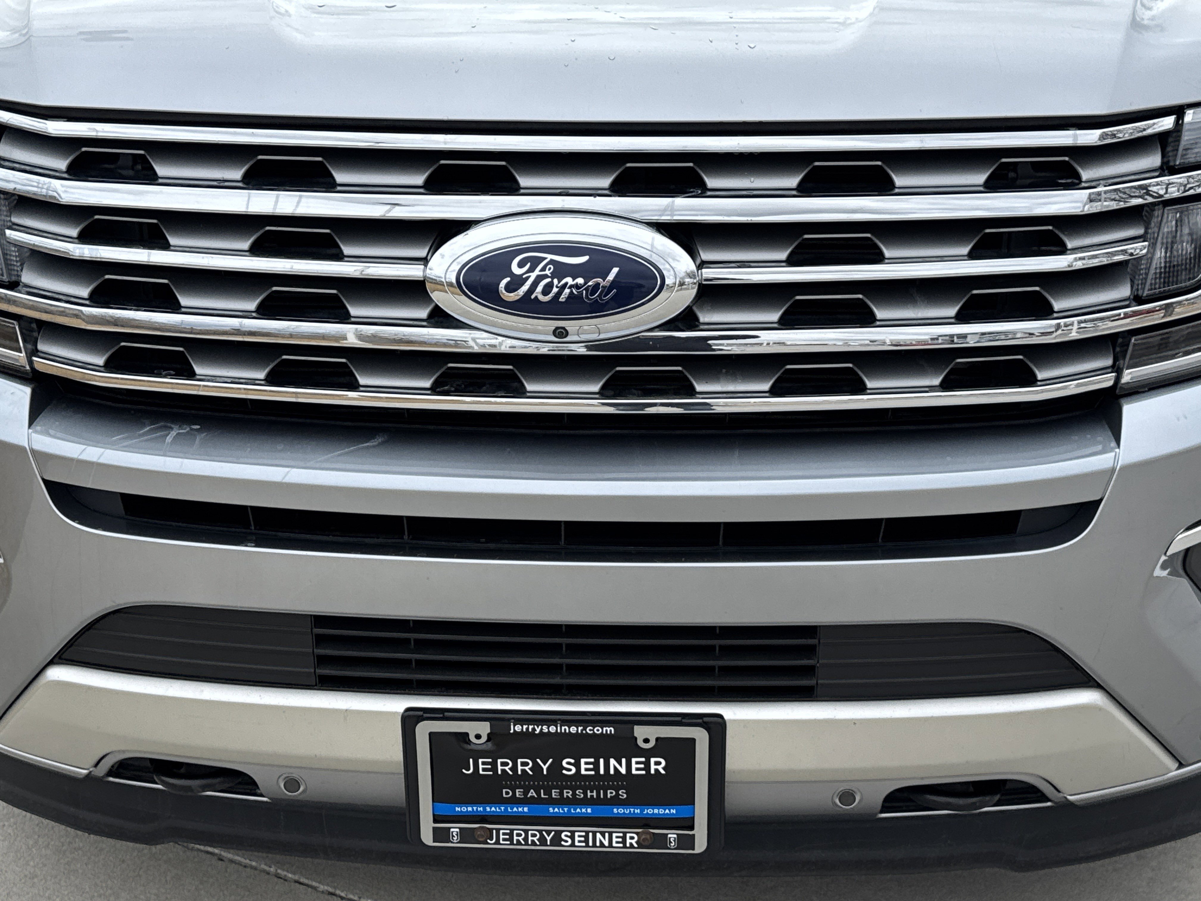 Used 2021 Ford Expedition Max Limited image 9