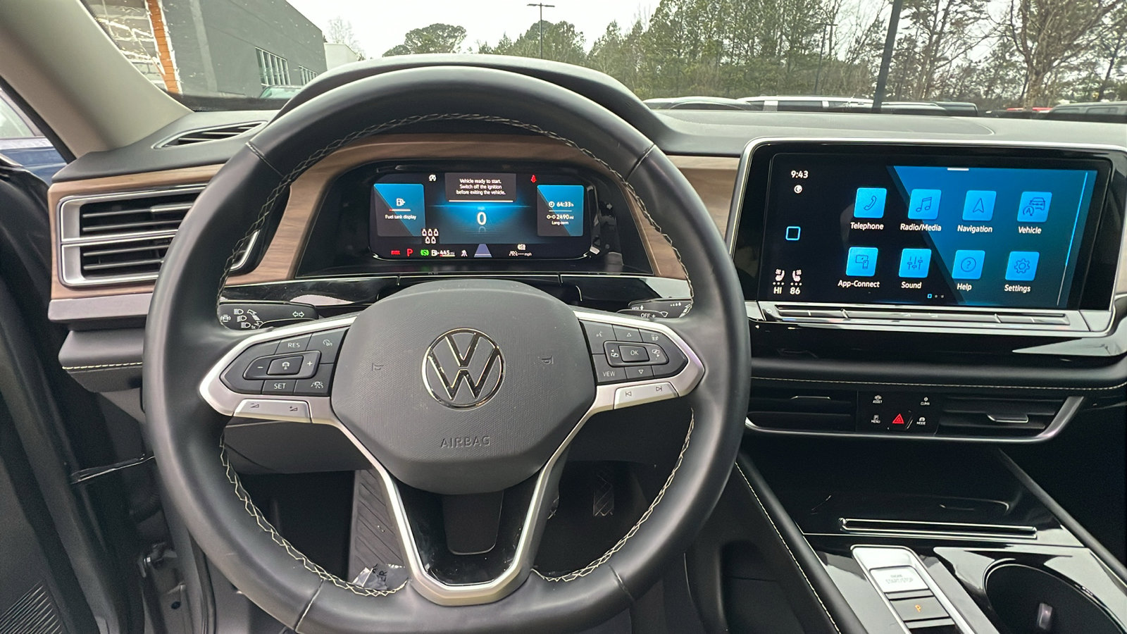 Used 2024 Volkswagen Atlas SE image 25