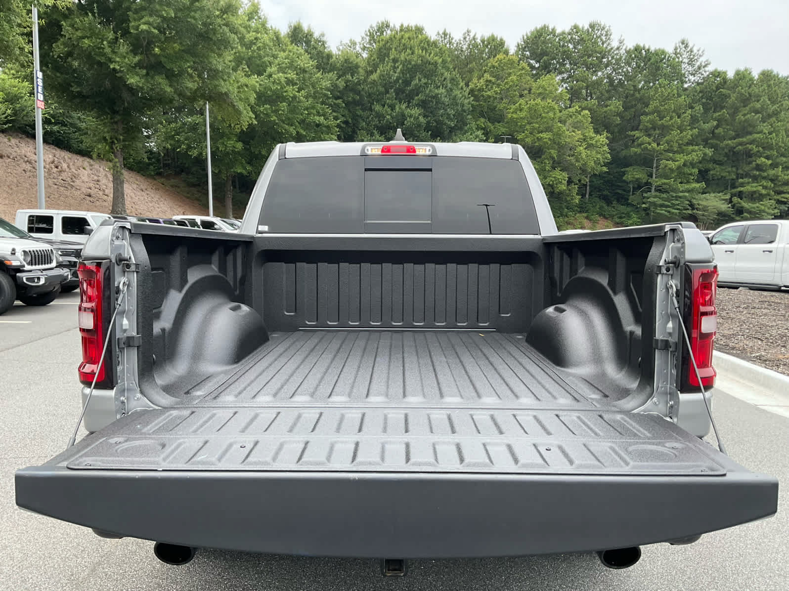 Used 2025 RAM 1500 Big Horn AWD/4WD image 27